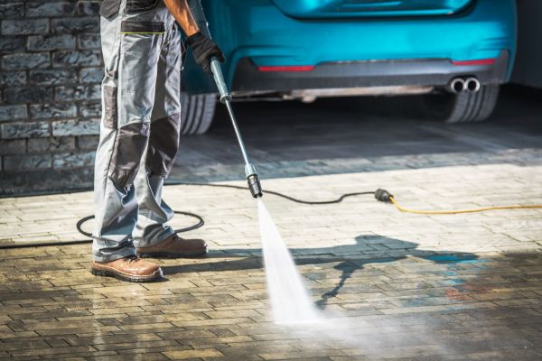 Driveway Pressure Washing in Leland