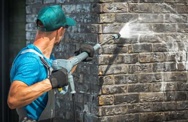 Commercial Building Washing in Leland