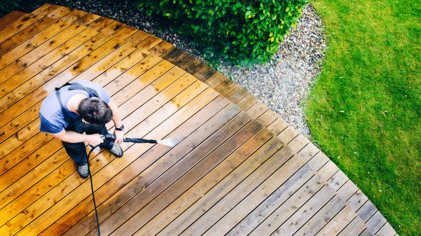 Deck Pressure Cleaning in Leland