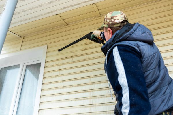 Vinyl Siding Pressure Cleaning in Leland