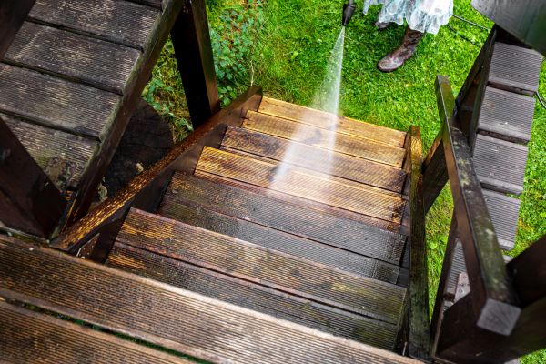 Wood Power Washing in Leland