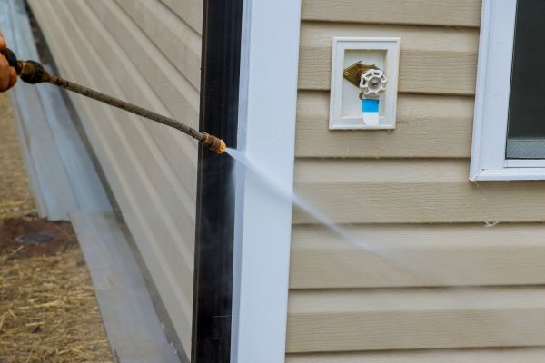 Vinyl Siding Cleaning in Leland