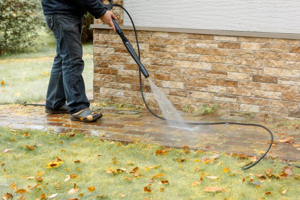 Residential Powerwashing in Leland